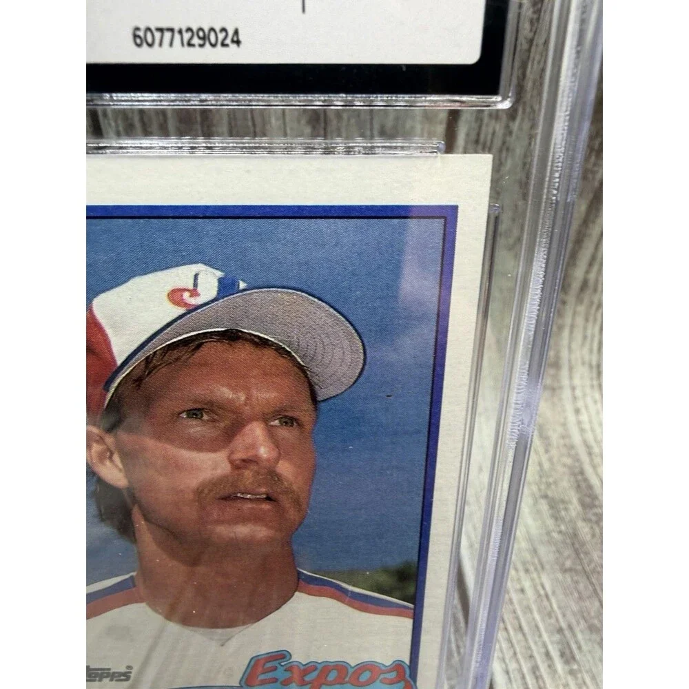1989 Topps - Randy Johnson #647 (RC) Montreal Expos CGC 8 - Picture 4 of 9